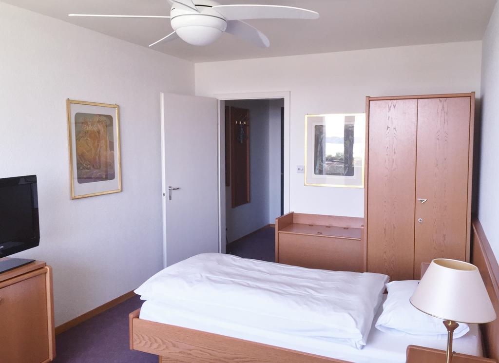 Hotel Fontana Garni Twann Pokoj fotografie