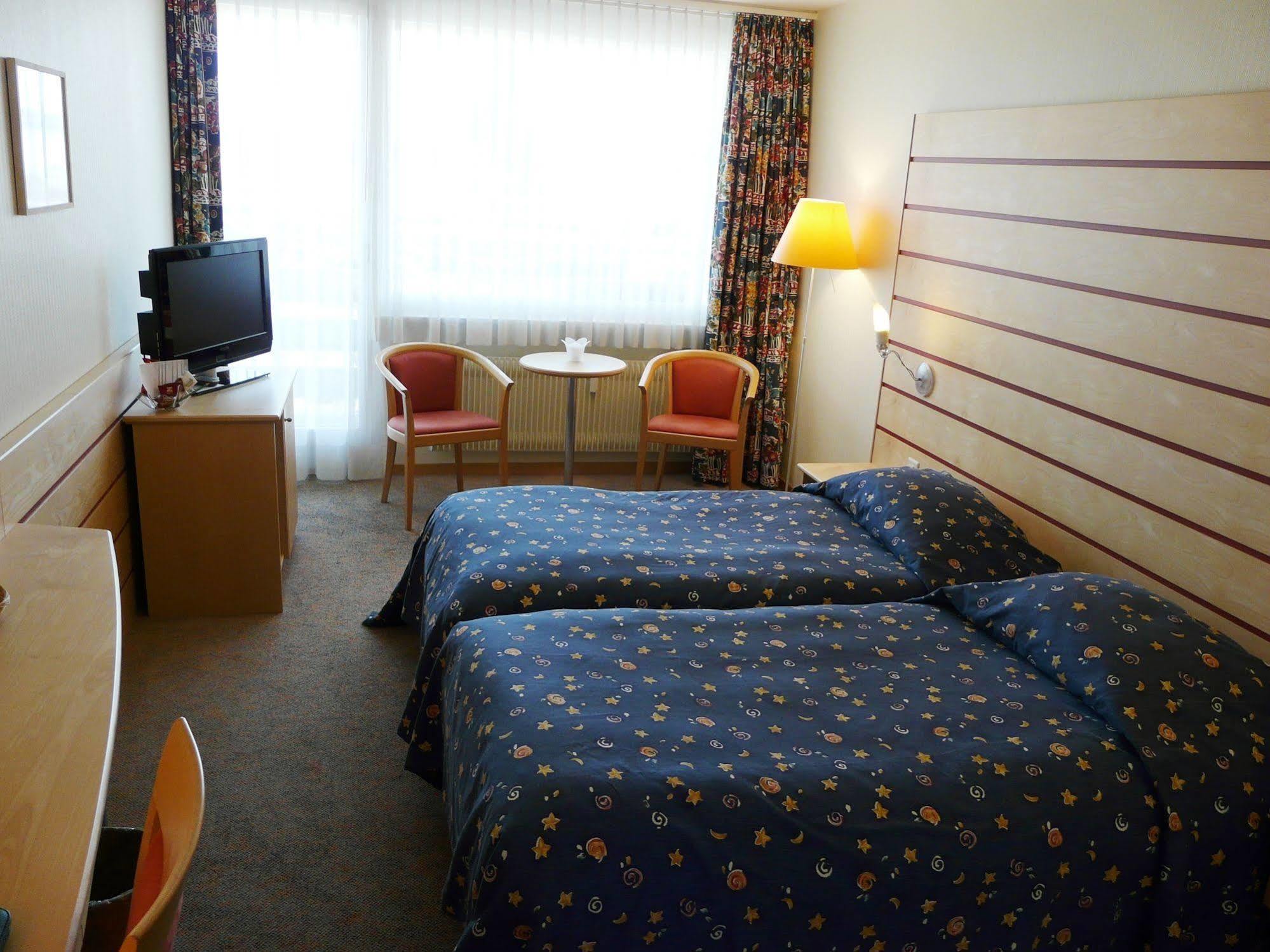Hotel Fontana Garni Twann Pokoj fotografie